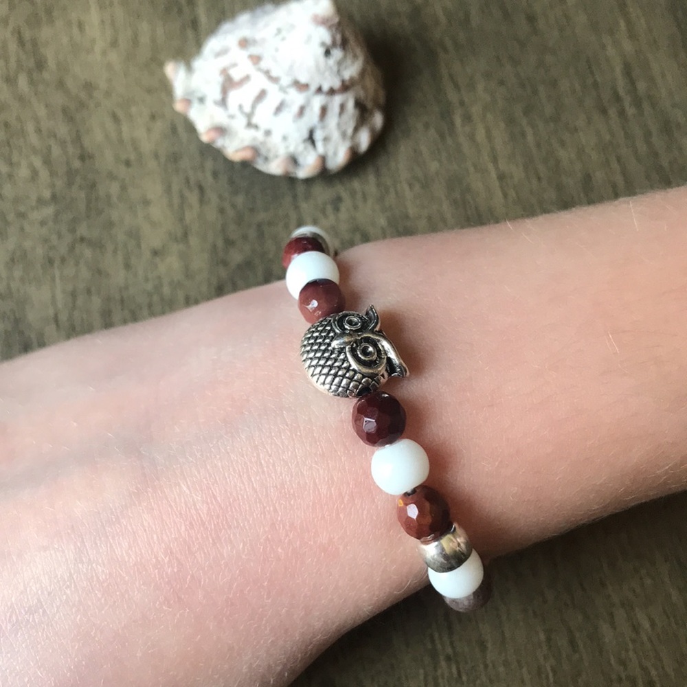 Handmade girls beaded stretch bracelet - Picture 2 of 5